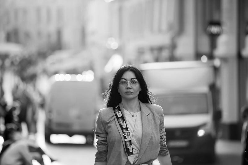 moments, mood, msk, moscow, monochrome, moscowblackandwhite, life, film, female, woman, bw, blackwhite, black and white, blackandwhitephoto, bnw, documentary, russia, reportage, human, street, StreetPhotography, streetphoto, street life, street moscow, st  фото превью