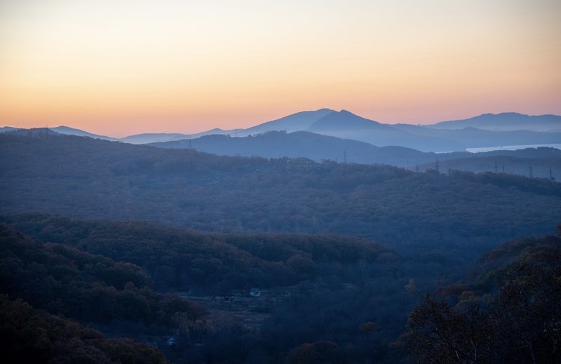 утро, рассвет, осень, горы, холмы, пейзаж, россия, приморье, туризм, путешествия Сонная долина фото превью