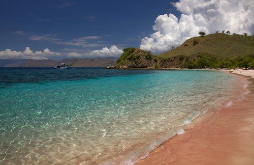 Розовый песок