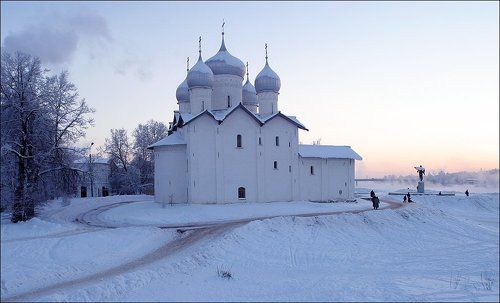 Храм.