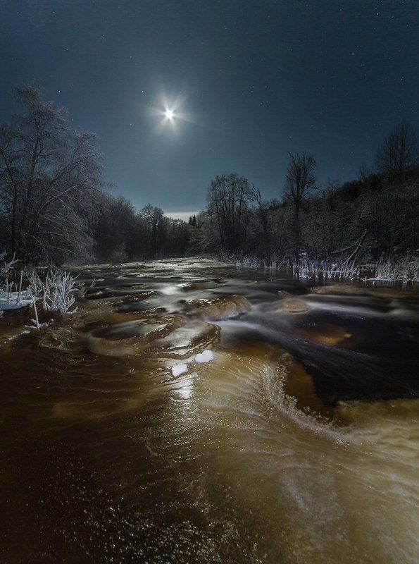 MOON LIGHT RIVER... фото превью