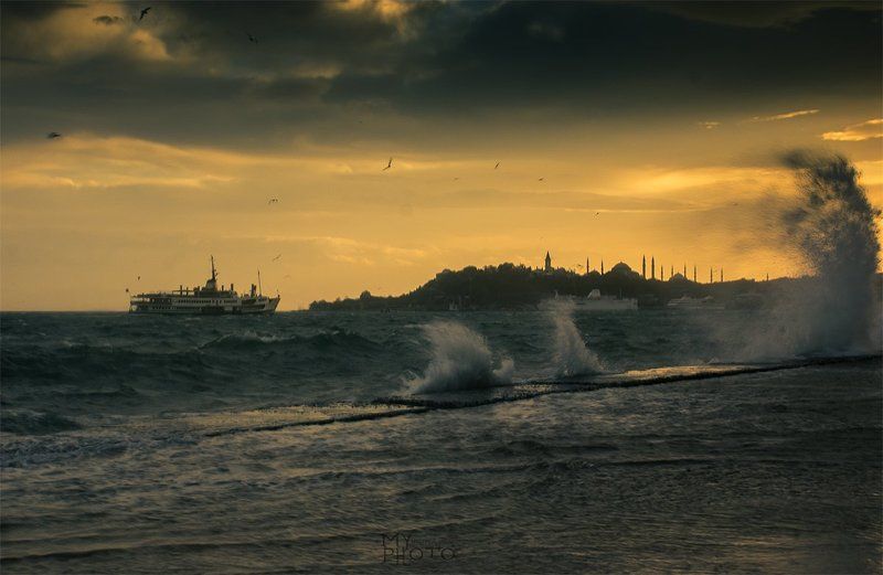 Istanbul, Marmara sea, Turkey, Westerlywind strong westerly wind фото превью