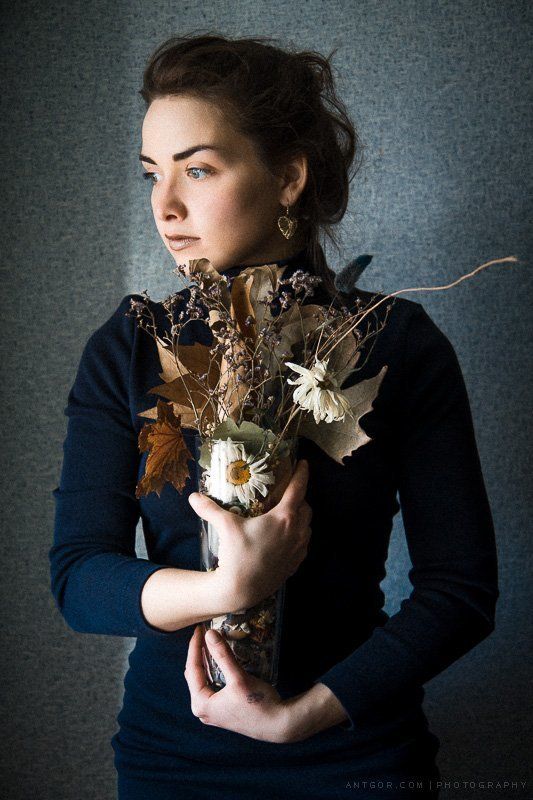 Ваза, Девушка, Цветы  фото превью