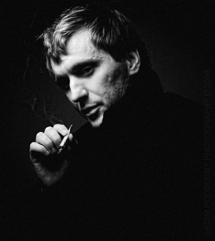 portraits of adults фото превью