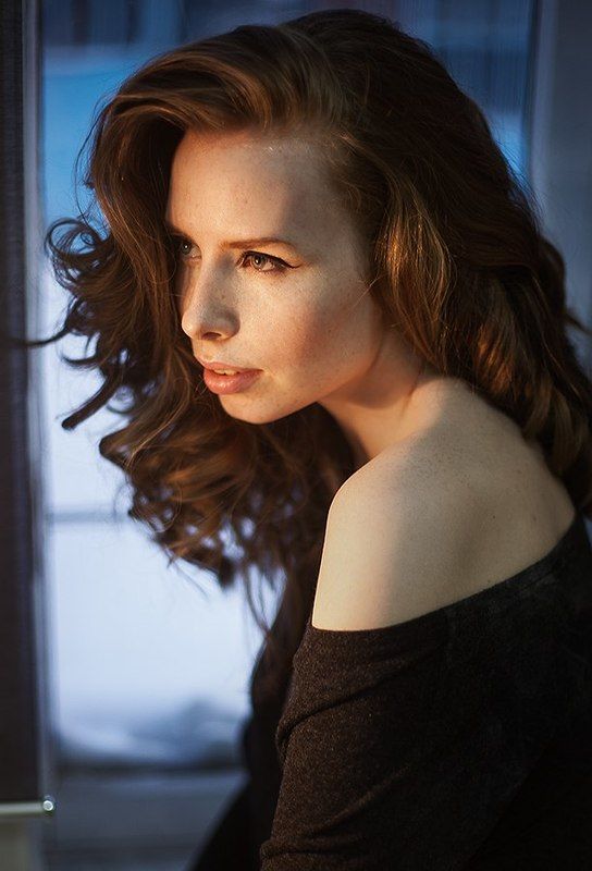 Прекрасной девушки портрет фото превью