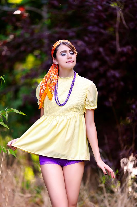 Nina Karadzić 70s’ pin up style фото превью