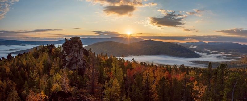 скалы, тайга, осень, гряда, утро, туман, долина, лучи, тайга, золото, пелена Долина туманов фото превью
