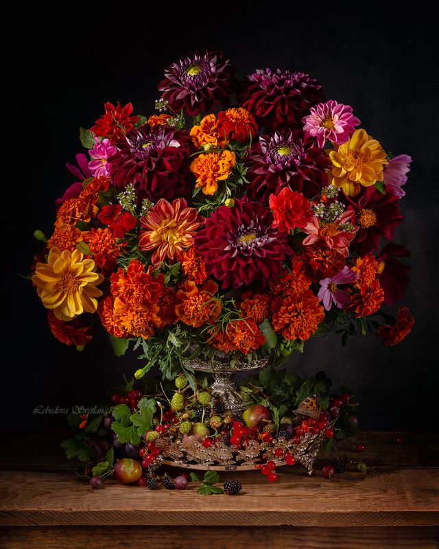 цветы,букет,георгины С георгинами и бархатцами фото превью