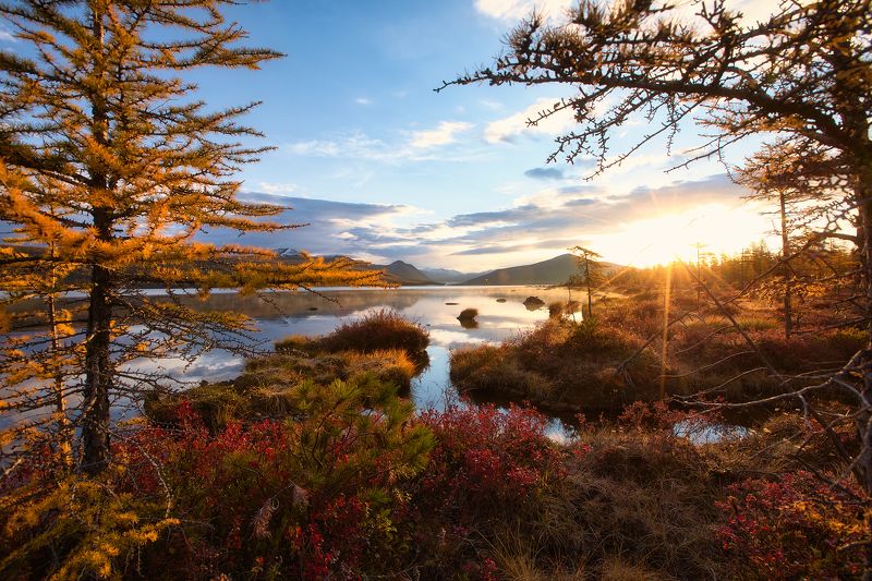 Колыма, озеро Джека Лондона, Магадан, пейзаж, осень, горы, восход Зима близко! фото превью