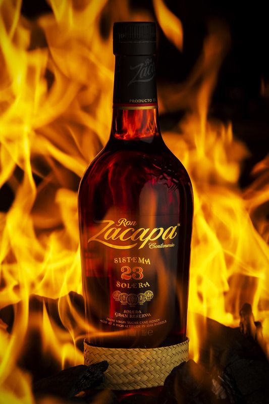 натюрморт, студия, бутылка, огонь, ром Zacapa 23 фото превью