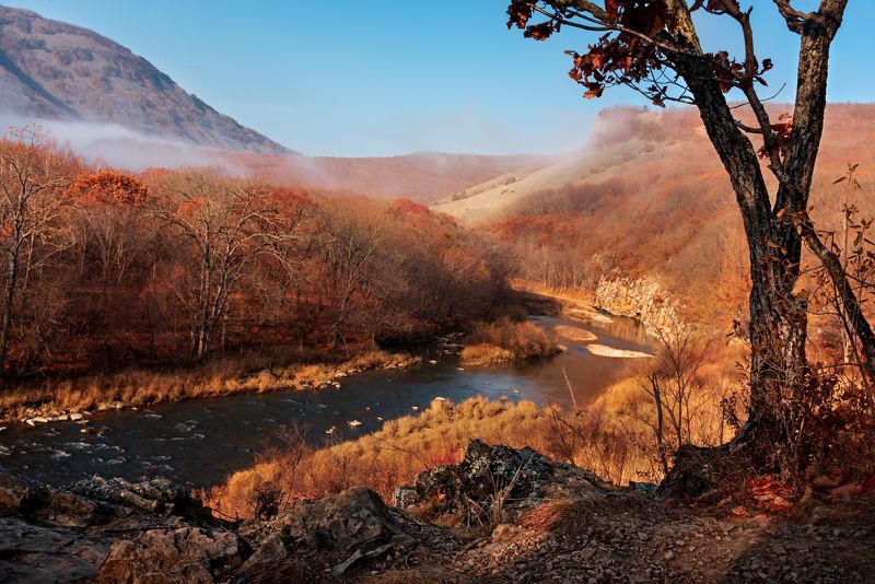 утро, рассвет, горы, ущелье, река, туман, осень Рассвет в ущелье Дарданеллы фото превью