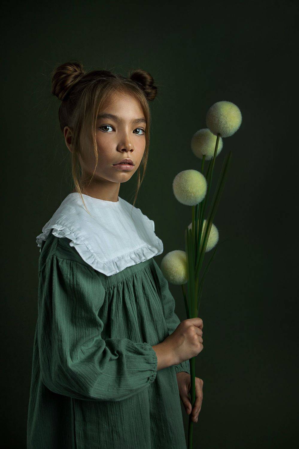 , Антон Леонов