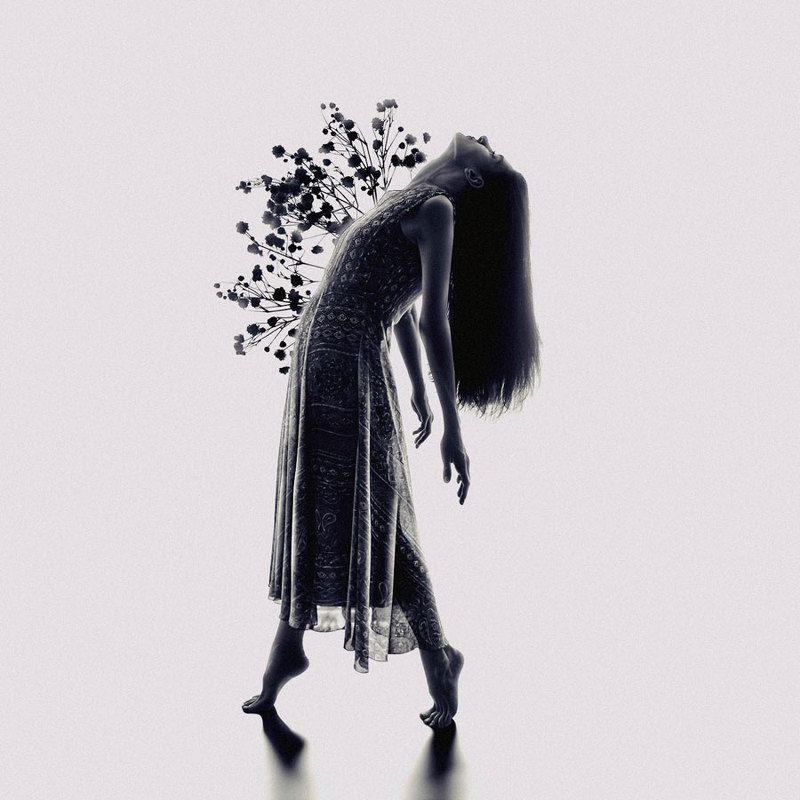 PERSON,EMOTION,MODEL,FEMALE,GIRL,WOMAN,DARK,FEELING,LIGHT,SHADOW,STUDIO,CLOSED EYES, SILHOUETTE, FİNE ART, FLOWERS, CONCEPTUAL, PORTRAIT The Heart of Spring фото превью