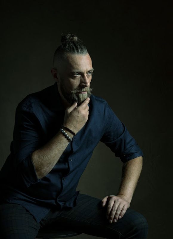 portrait, man. photo portrait of a man фото превью