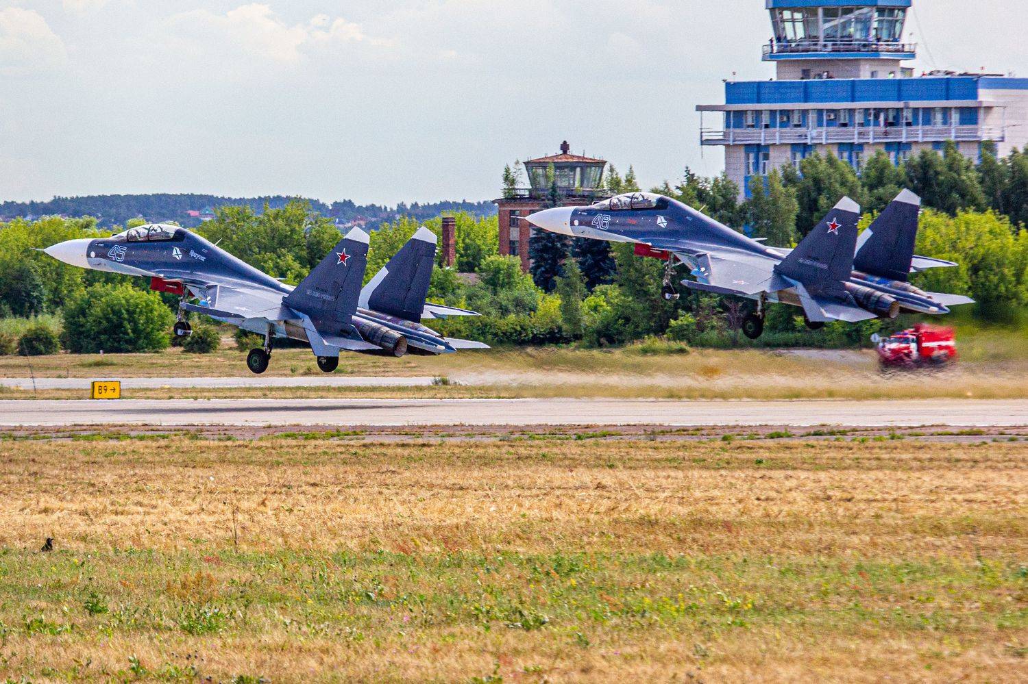 самолет, облака, истребитель, СУ, МИГ, скорость, истребители, вооружение, россия, ВВС, самолеты, гром, Сергей Лашнев