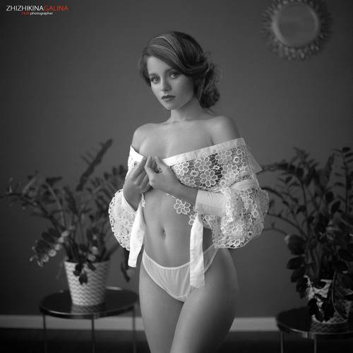 Скромница
