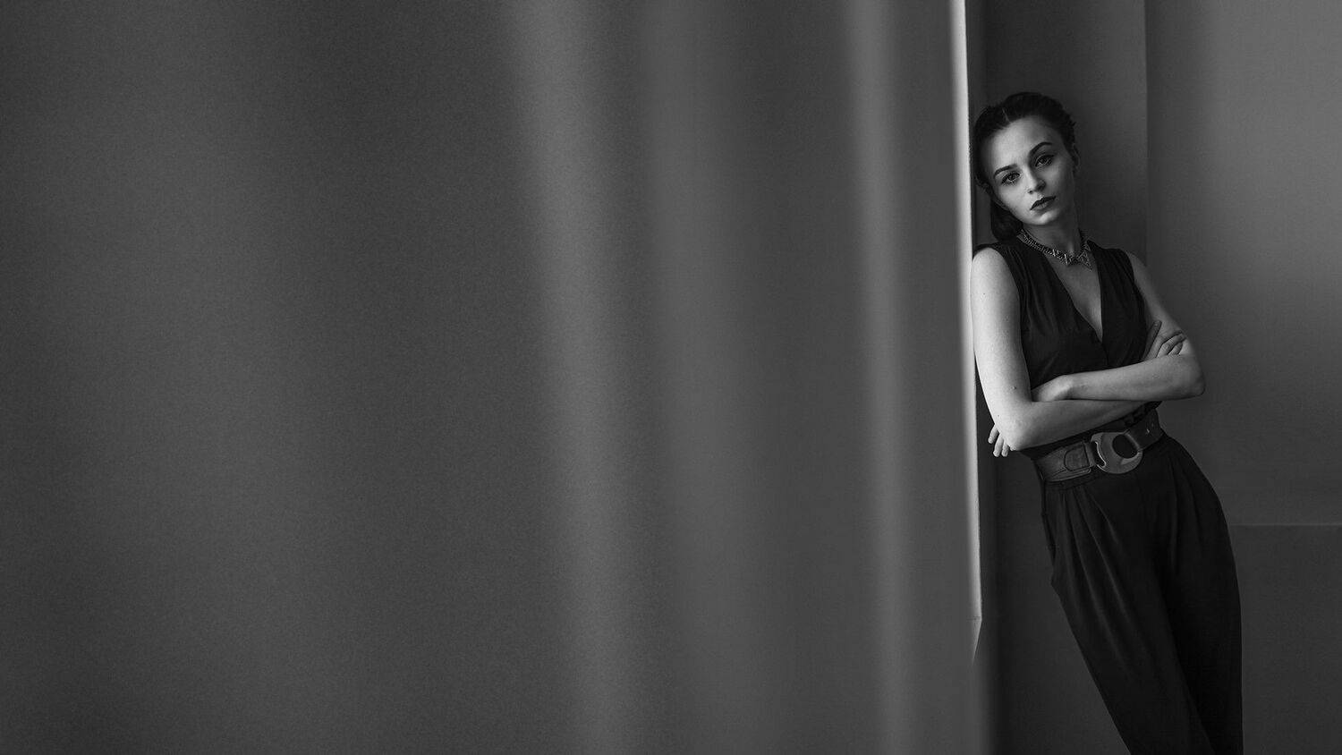 Аня окно, Крылов Юрий