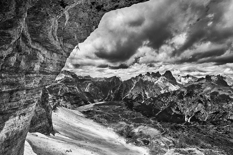 climbing climber dolomites bw mountains alpine alpinist Pan Aroma фото превью
