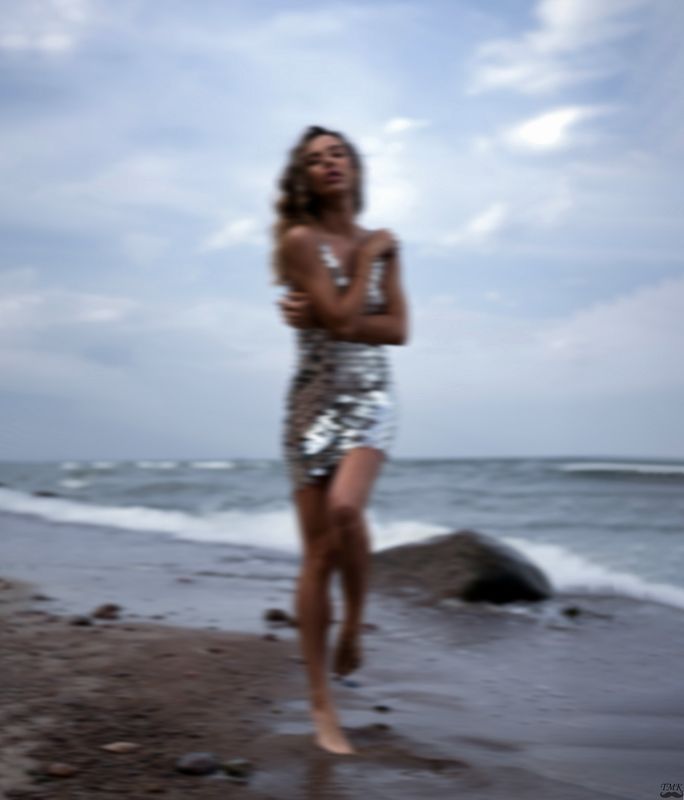 summer, sea, seaside, portrait, people, moody, dress, style, blurred Blurred memories фото превью