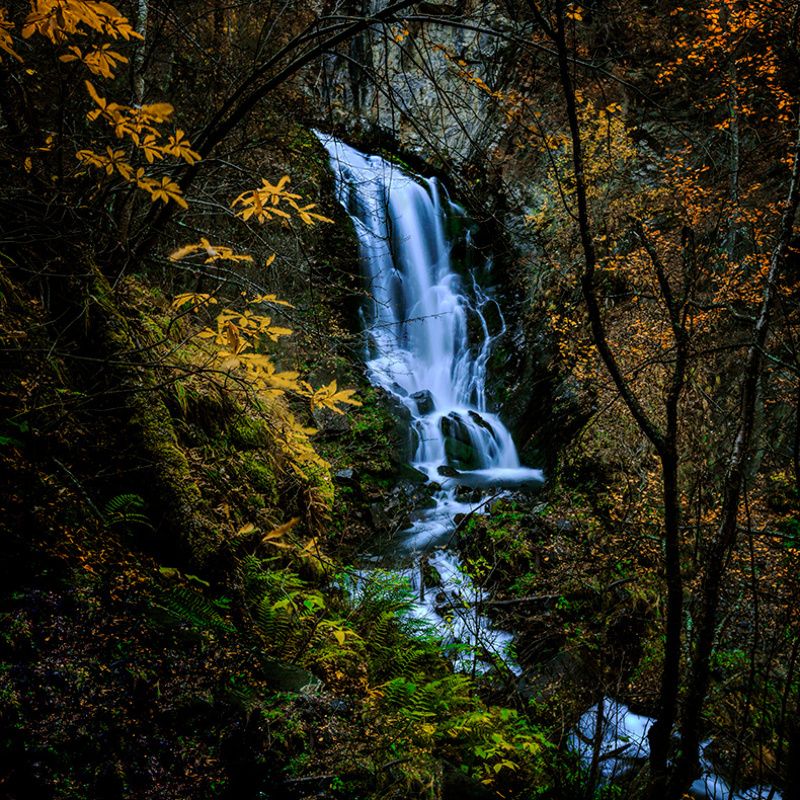 Маленький водопад фото превью