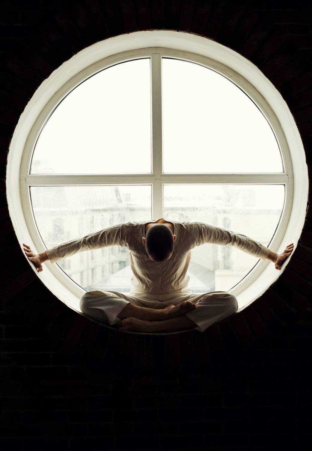Арт, Замкнутый круг, Мужчина, Мысли, Окно, Портрет, Решение, Руки, Ольга Терехова