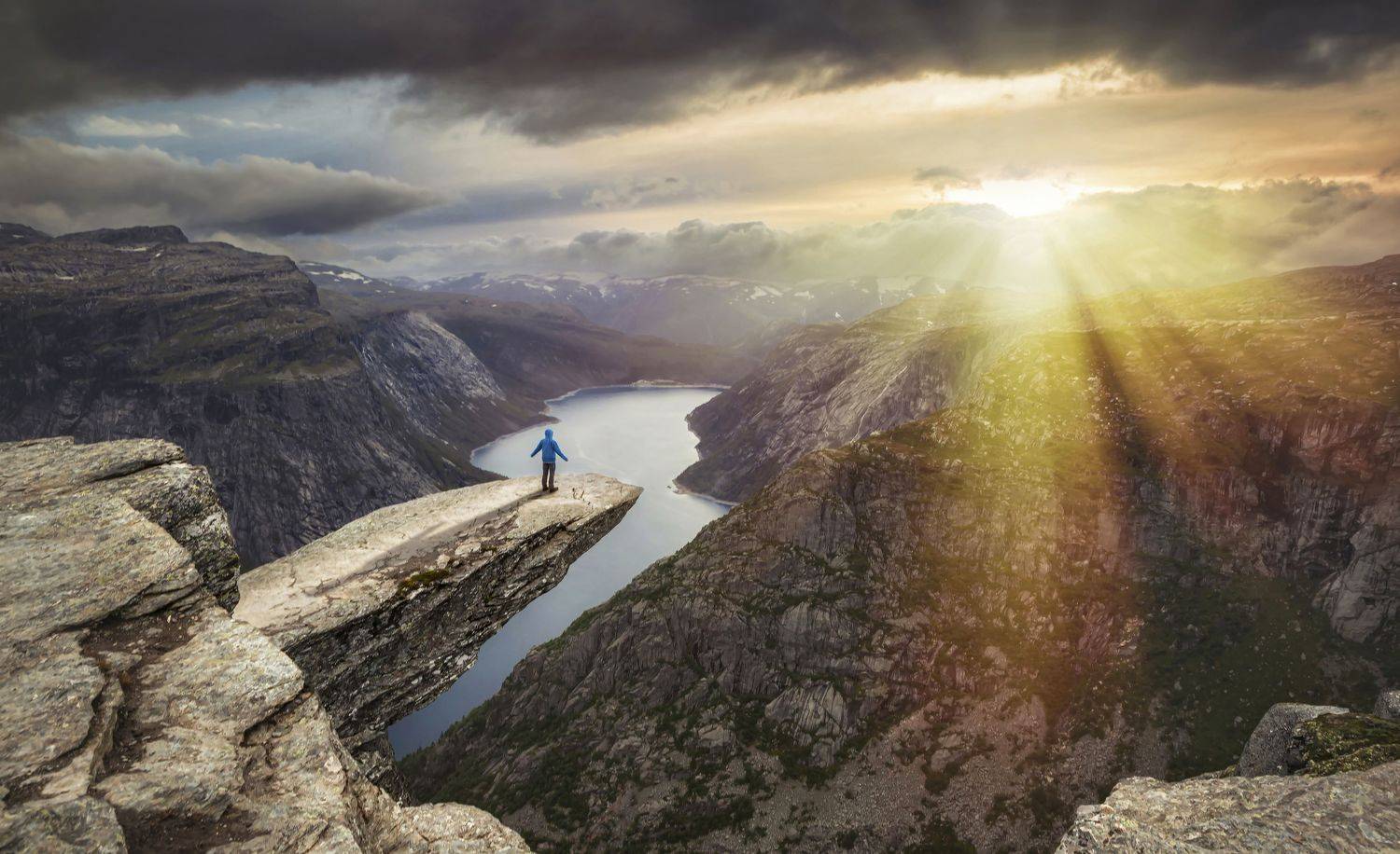 trolltunga, trolltongue ,norway, язык тролля, норвегия, Андрей Чабров