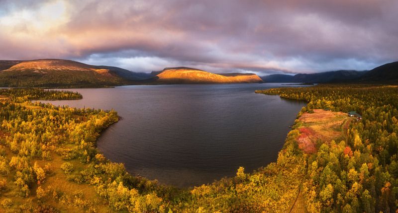 россия, мурманская область, кольский полуостров, ловозеры, заполярье, осень, природа, пейзаж, лесотундра, осень, рассвет, отражение, озеро Сейдозеро фото превью