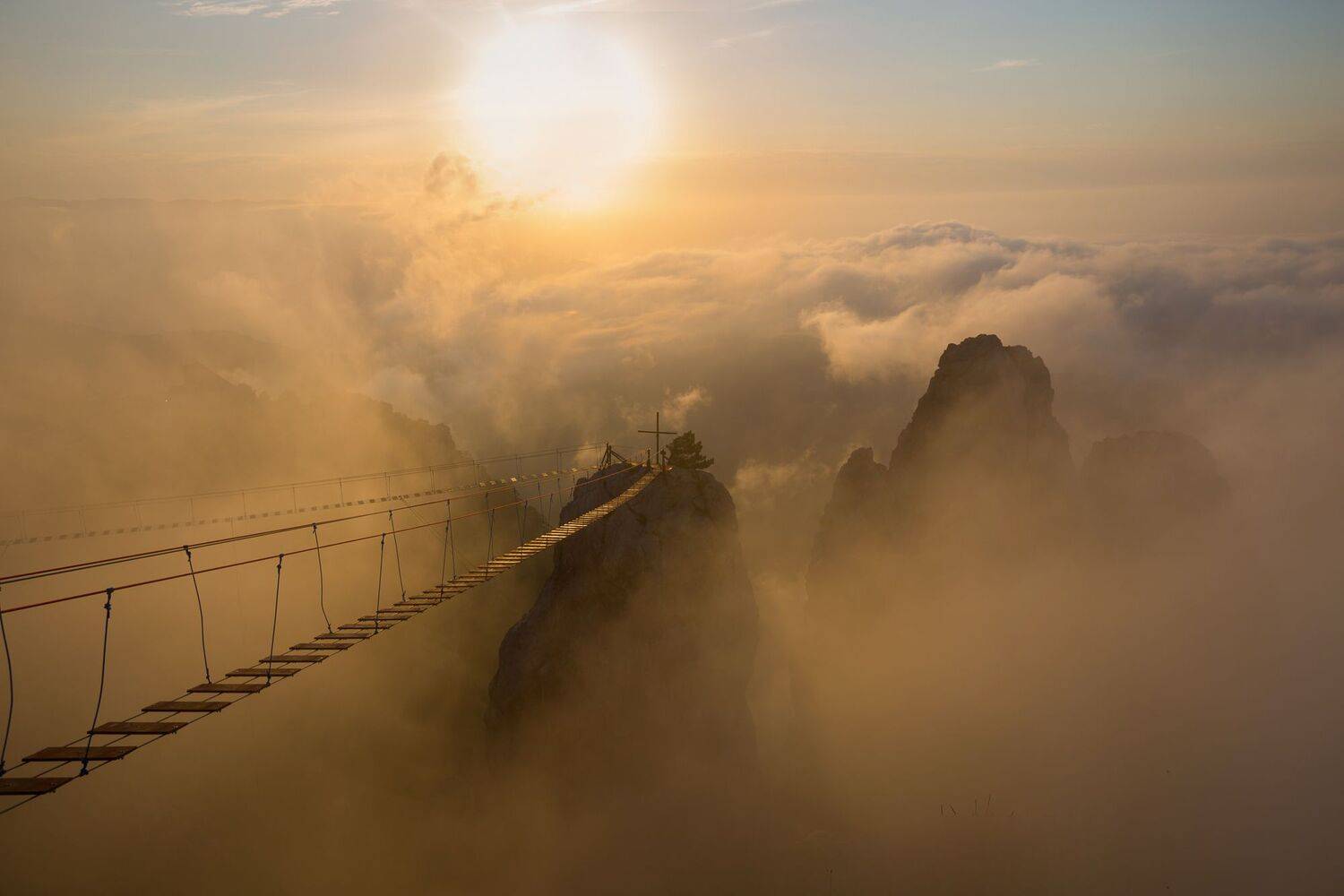 ай-петри, зубцы ай-петри, мартьян, весна на ай-петри, могаби, черное море, ялта, крым, крымские пейзажи, ялтинский залив, аю-даг, Serge Titov