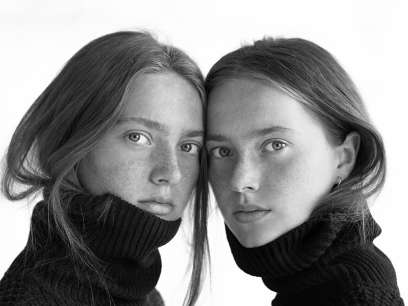 Сестры фото превью