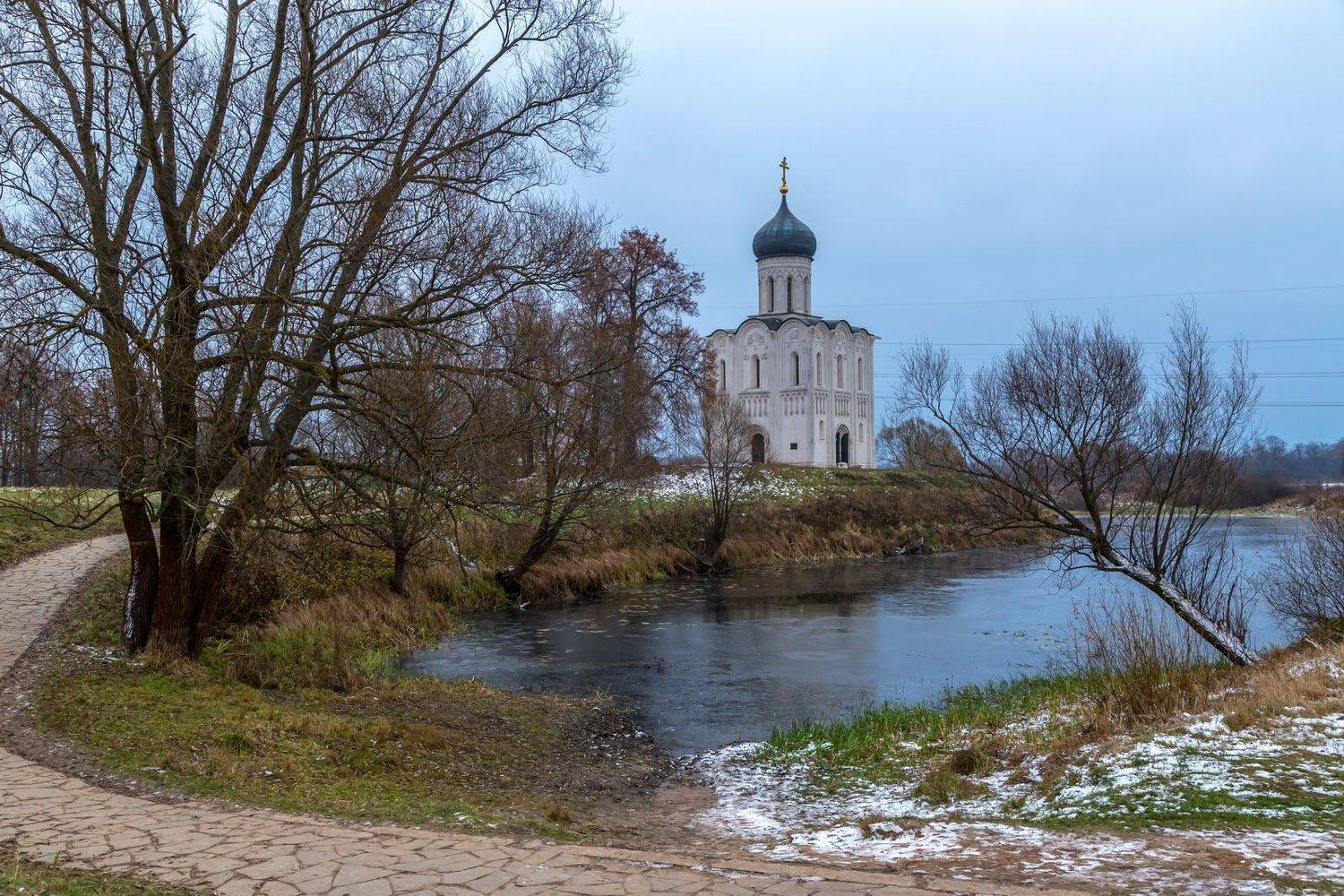 Владимир, поземка, река. храм, тропинка, Юрий Морозов