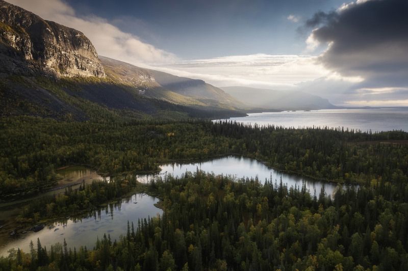россия, мурманская область, кольский полуостров, ловозеры, заполярье, осень, природа, пейзаж, лесотундра, осень, рассвет, отражение, озеро Ловозеры фото превью