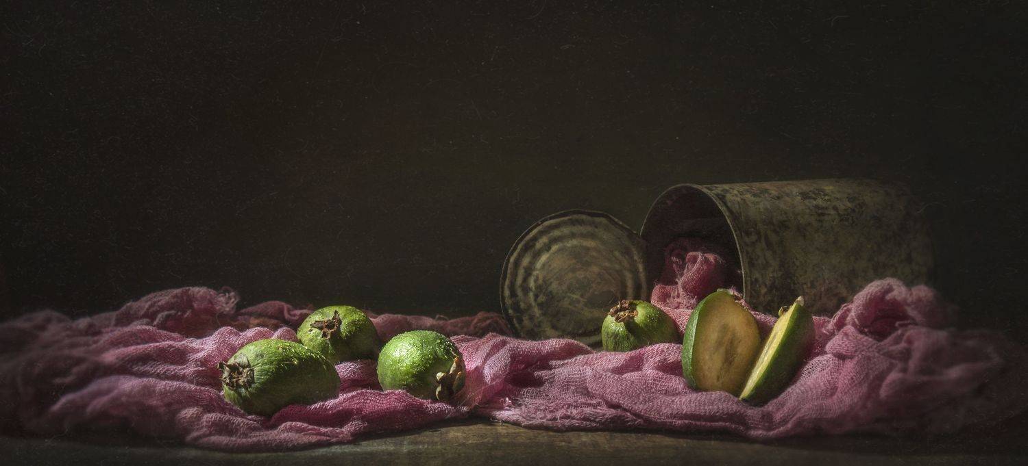 фейхоа,старая, банка,тряпка,ржавчина,фрукт,текстура, Владимир Володин