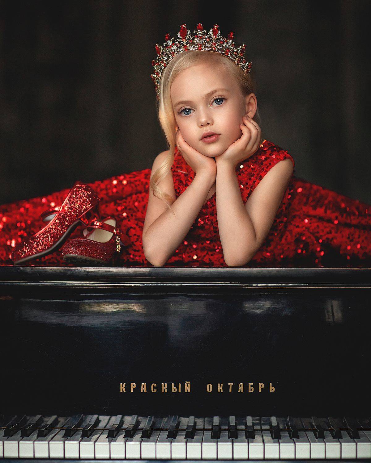 , Елена Михайлова