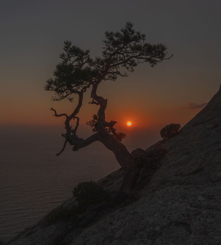 Закат на пике Космоса фото превью