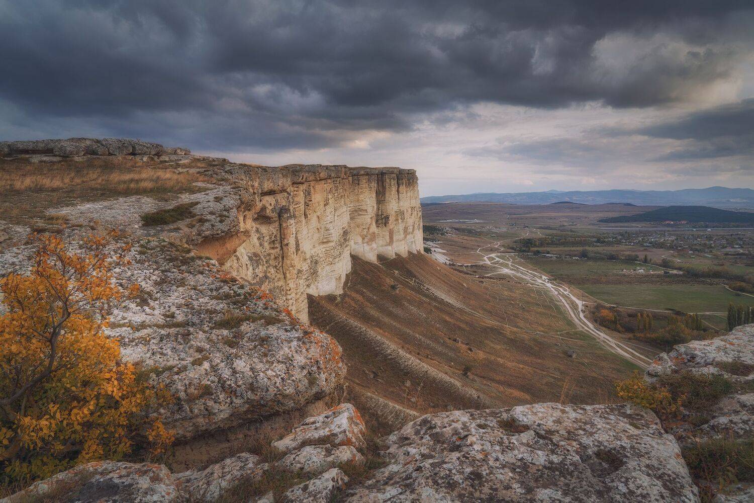 , Константин Дэм