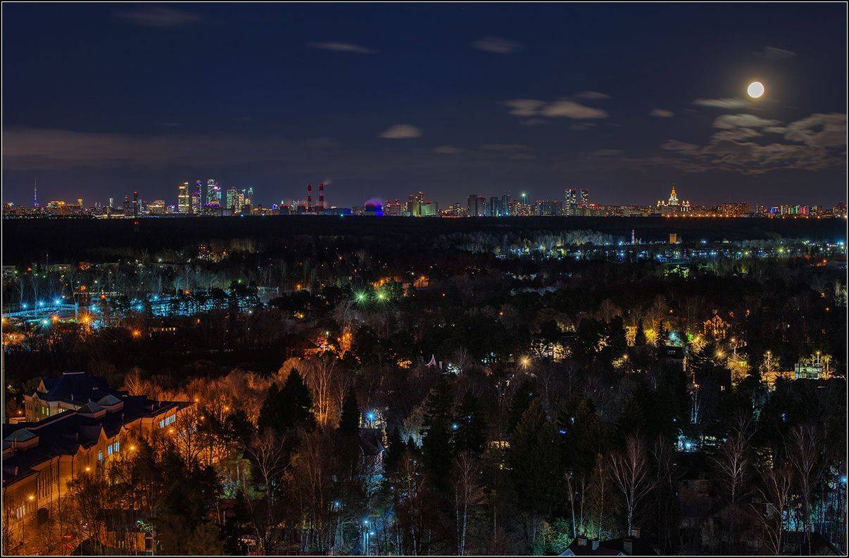 москва, ночь, луна, АНАТОЛИЙ ДОВЫДЕНКО