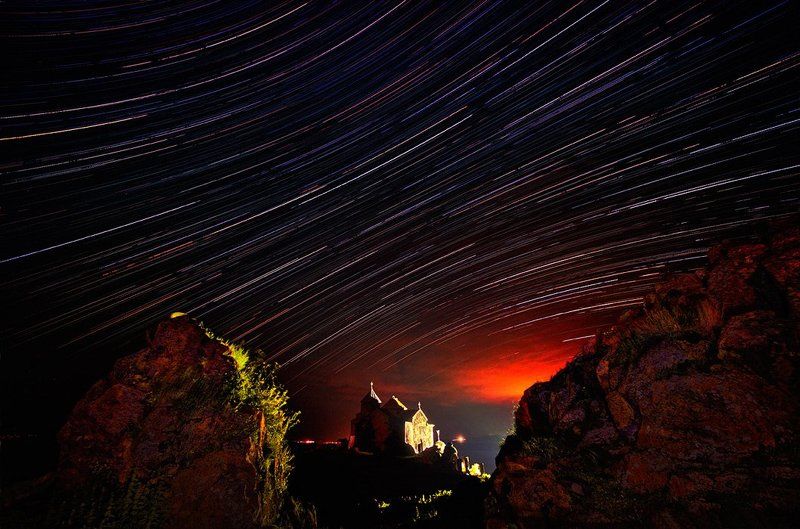 Армения, Звезда, Звезды, Ночь, Свет, Храм, Церковь Древний монастырь Айраванк фото превью