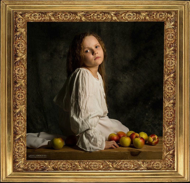 girl with apples фото превью