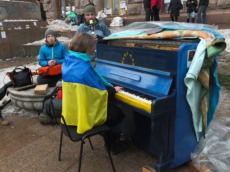 СЕГОДНЯ 01.03.14 АГРЕССОР ПУТИН ОБЪЯВИЛ УКРАИНЕ ВОЙНУ фото превью