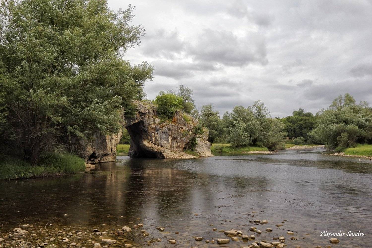 Agen, Bulgaria, Vit, Александър Сандев