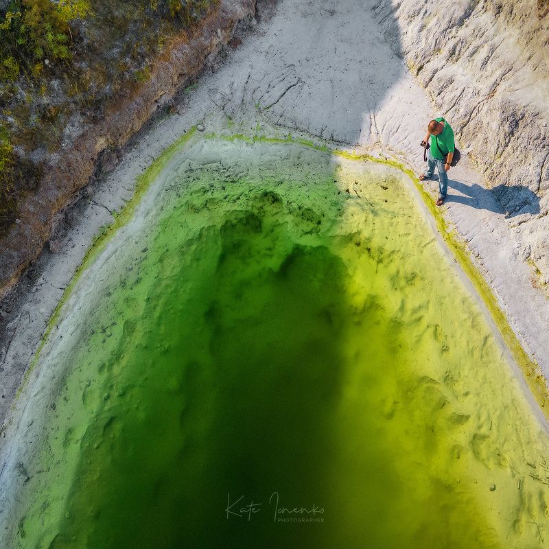 Если долго всматриваться в бездну, то бездна начинёт всматриваться в тебя... фото превью