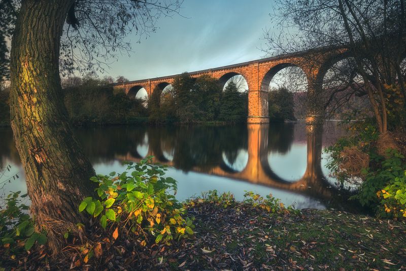 UNDER THE BRIDGE фото превью