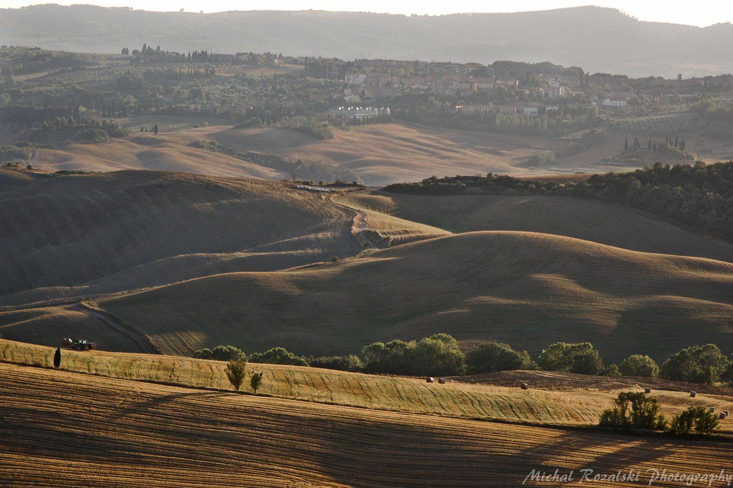 tuscany, ,italy, ,hills, ,shadows, ,town, ,harvest, ,light, ,trees, ,fields, Michal Rozalski