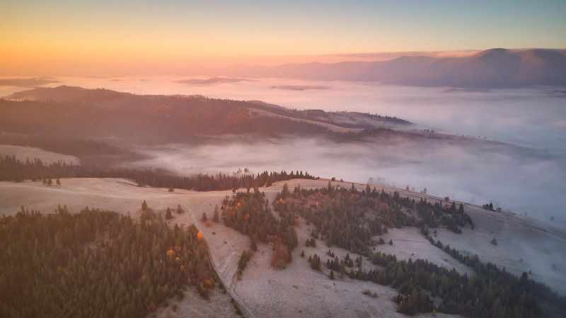 горы, дронофото, карпаты, ноябрь, осень, панорама, рассвет, туман, украина, утро Занимался ноябрьский рассвет фото превью