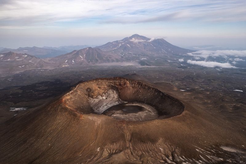россия, камчатка, камчатский край, дальний восток, вулкан, природа, пейзаж, лето, горы, лава, конус, закат, горелый, кратер, мутновский Лунка фото превью