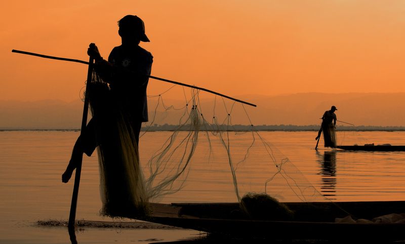 Рыбаки озера Инле фото превью