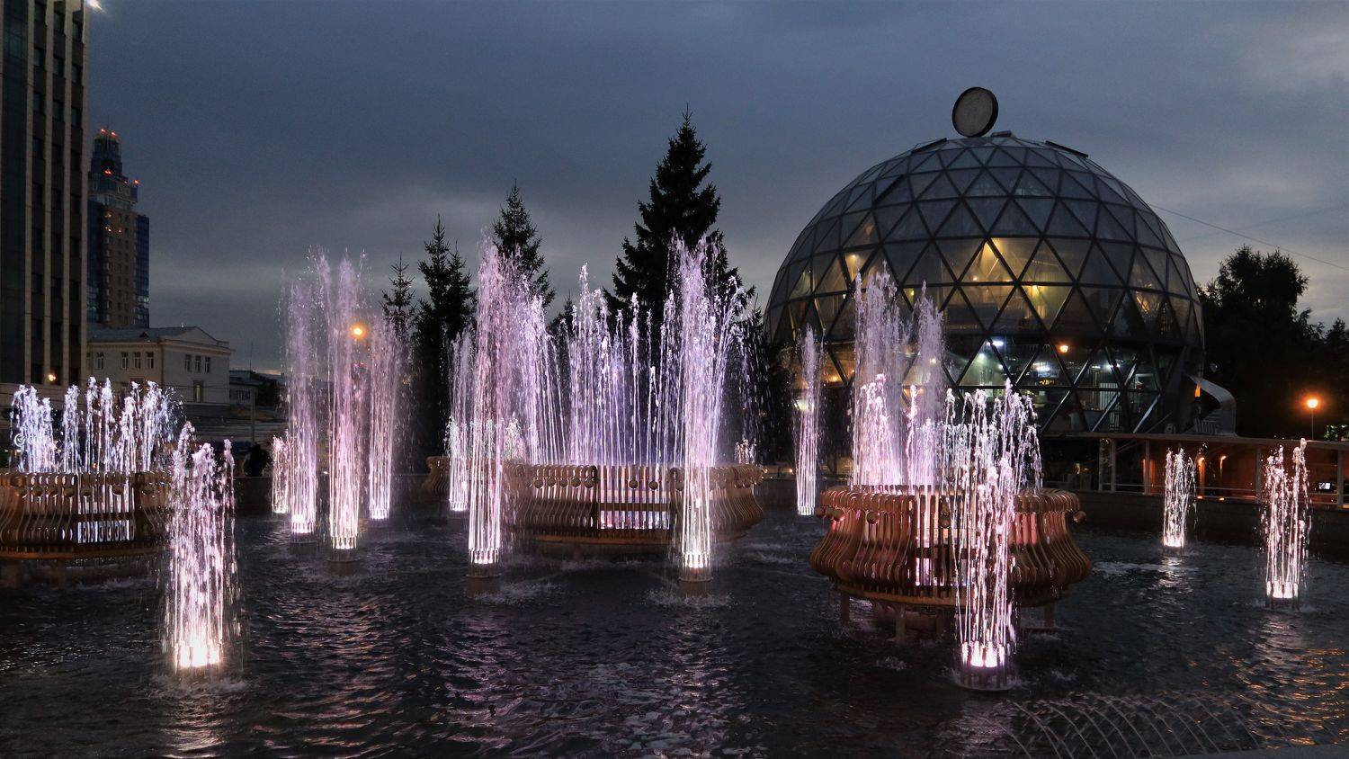 новосибирск,город,вечер,фонтан, Галина Козлова