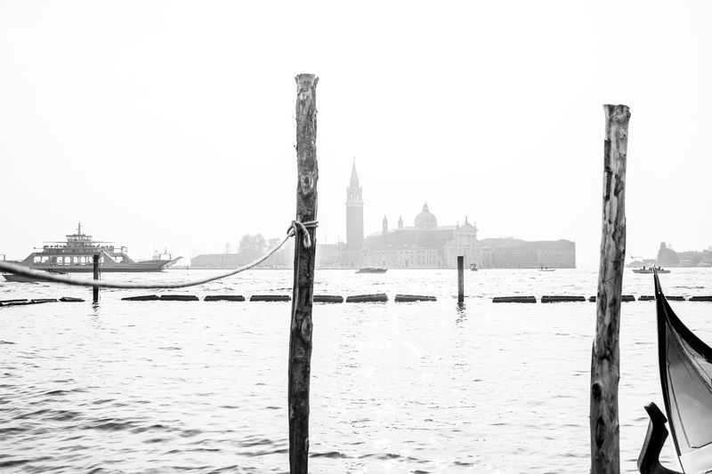 Gondola`s pier and Church of San Giorgio Maggiore, Venice фото превью