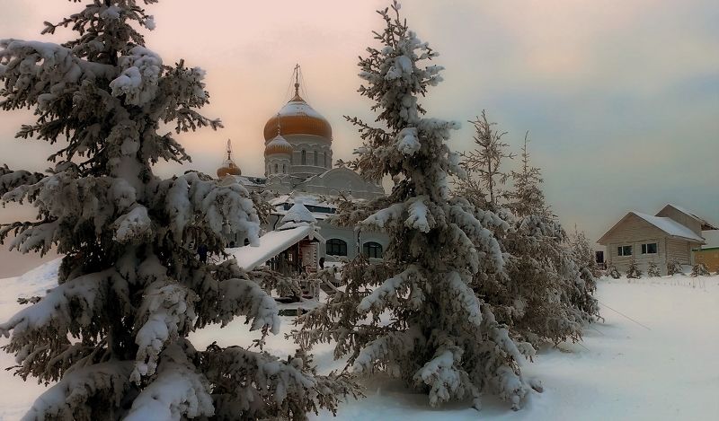 пермский край, гора белая, свято николаевский мужской монастырь,крестовоздвиженский собор Свято - Николаевская обитель... фото превью