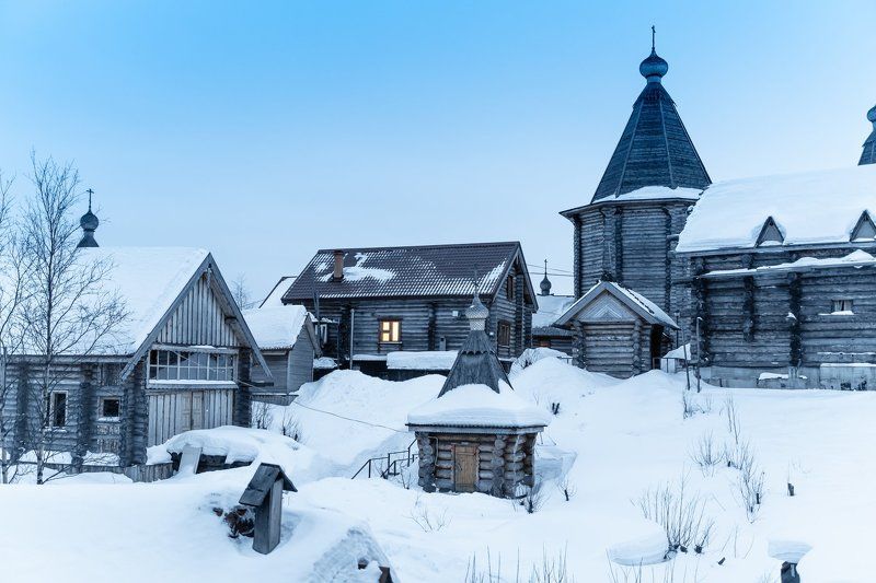 russia; house; museum; orthodoxy; saint; russian; beautiful; sightseeing; heritage; europe; christian; wooden architecture; orthodox church; monastery; unesco; historical; rural; chapel; vintage; wooden; building; landscape; religion; old; historic; summe ancient wooden monastery in the Arctic circle фото превью